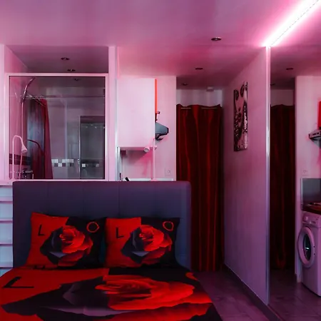 Cap Passion - Naturist Paradise In Swinging Cap Apartment